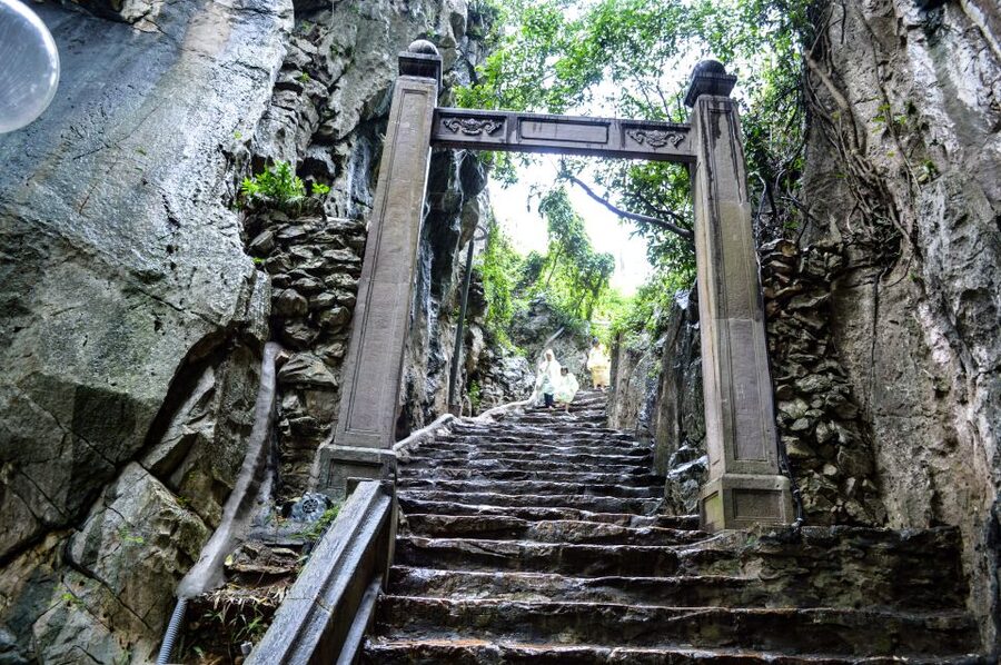 From Danang: Discover Marble Mountain and Hoi An Town - Street-Level Hoi An: Market Glimpses and Ancient Town Rhythm