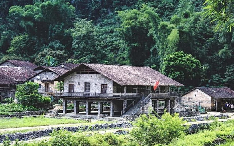 From Hanoi: 2-Day Cao Bang to Ban Gioc Waterfall &Ba Be Lake - Day 1: From Hanoi to Pac Bo, with Pass Views on the Way