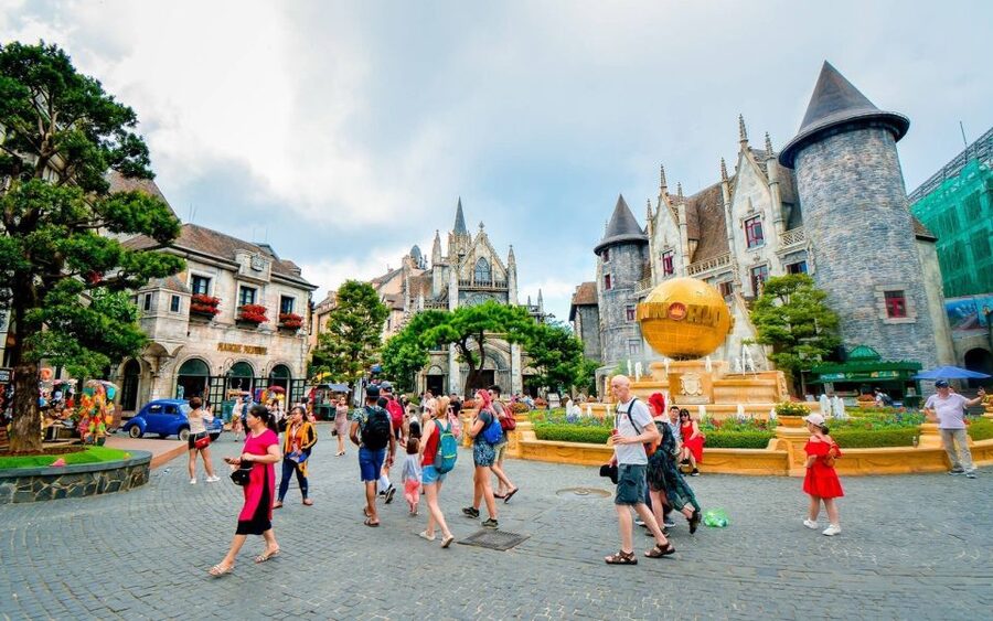 From Hoi An and Da Nang: Bà Nà Hills and Golden Bridge Tour - Linh Ung Pagoda and the mountain rhythm you’ll feel after lunch