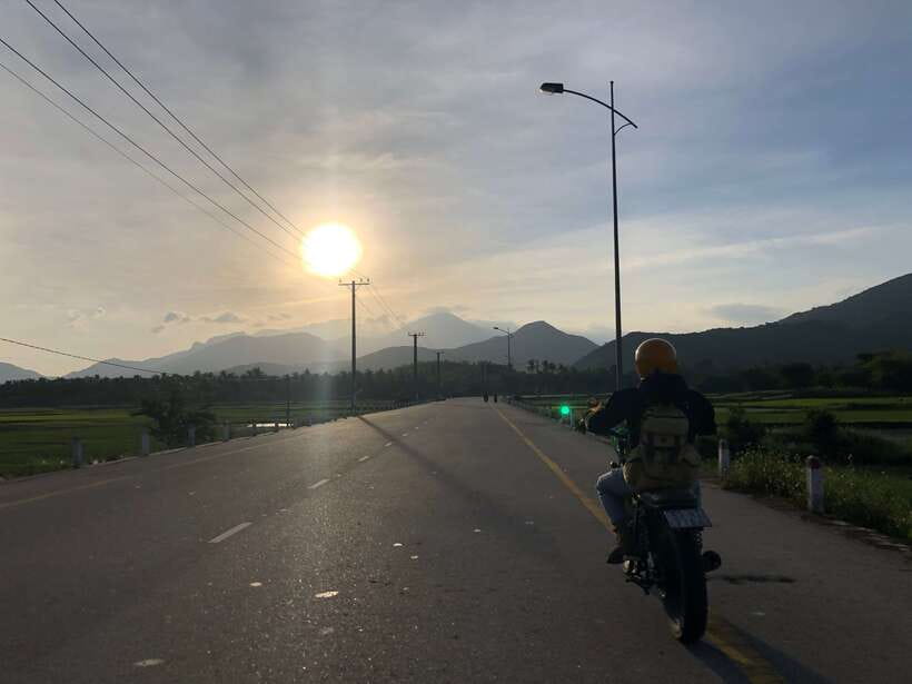 From Hue/Da Nang/Hoi An: Hai Van Pass Tour by Motorbike - Dragon Bridge, Son Tra Peninsula, and Lady Buddha Before the Main Ride
