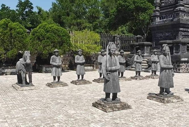 Guided Private Hue City Tour from Da Nang or Hoi An - Why this route works so well for Hue