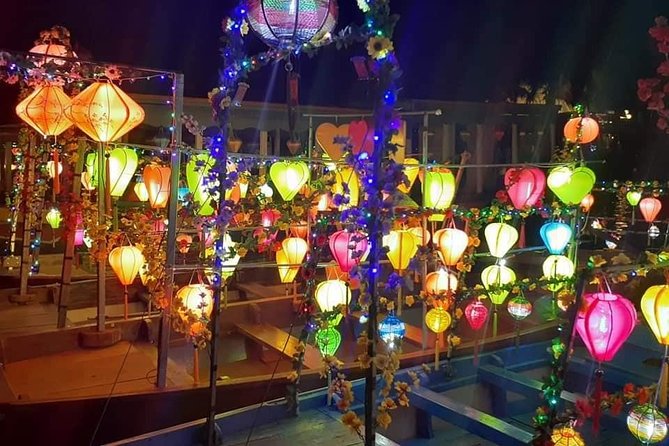 Guided Tour to Marble Mountains & Hoi An Walking Tour , Night Market, Boat Ride - Night Market timing in Hoi An: lantern lights and dinner on your terms