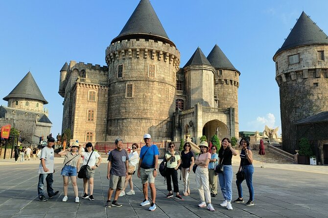 Hoi An/ Da Nang - Ba Na Hills - Golden Bridge Daily Tour - Stop 1: Golden Bridge in about 30 minutes—how to use your time well