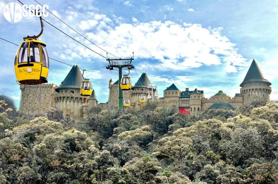 Hoi An/Da Nang: Ba Na Hills & Golden Bridge Small-Group Tour - Dream Stream cable car and Golden Bridge: the day’s main character