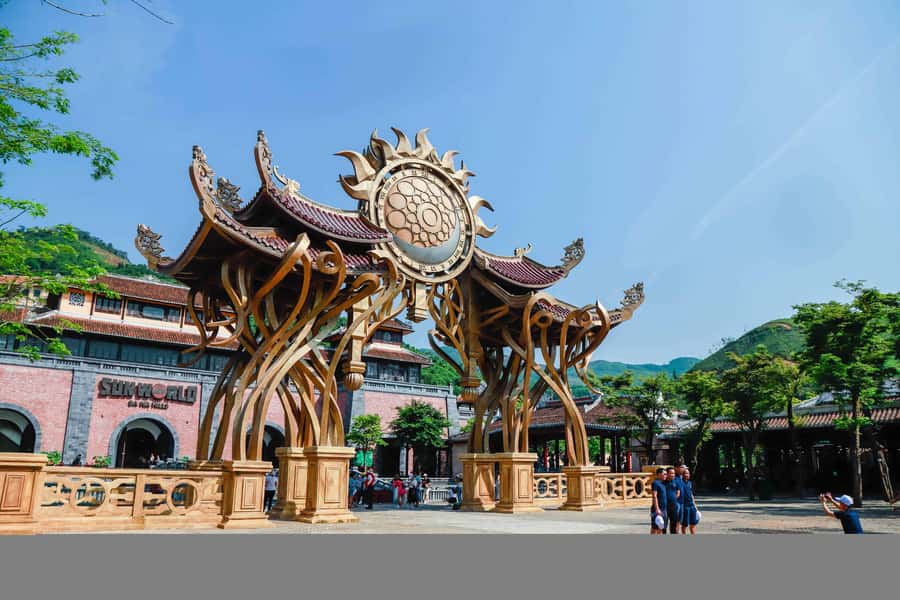 Hoi An/Da Nang: Ba Na Hills & Golden Bridge Small-Group Tour - Lunch, bottled water, and making peace with a 10-hour day