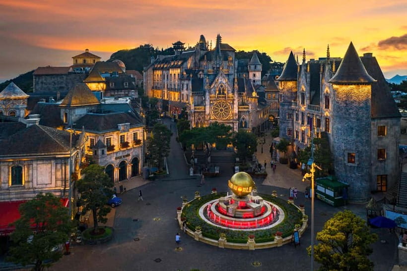 Hoi An/Da Nang: Ba Na Hills & Golden Bridge Tour with Dinner - The cable car ride: your view (and your wait time)