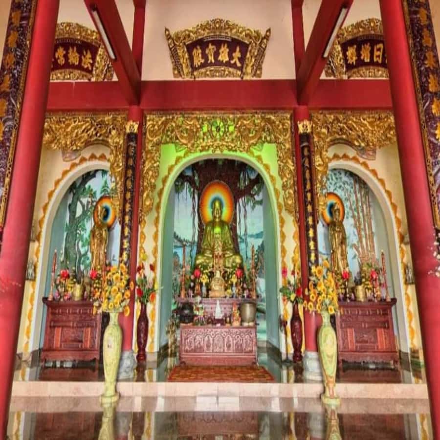 Hoi An: Marble Mountain & Monkey Mountains Luxury Group Tour - Inside Am Phủ Cave: the spiritual lessons and photo moments