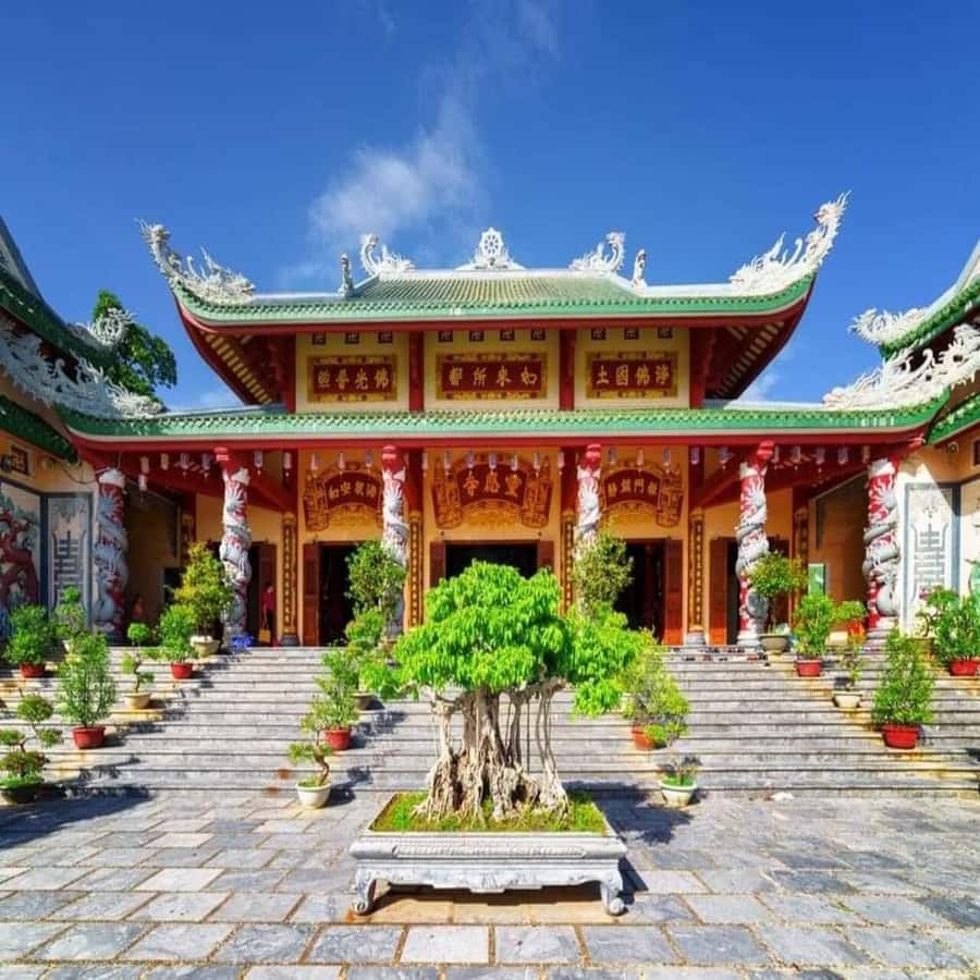 Hoi An: Marble Mountain & Monkey Mountains Luxury Group Tour - Linh Ung Pagoda on Son Tra: coastline photos without the full day
