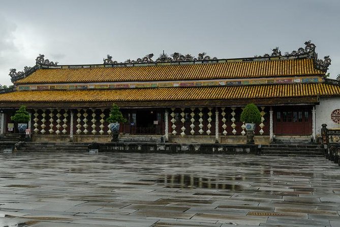 Hue City and The Citadel via Hai Van Pass Daily Small Group Tour - Guides make the difference: Thinh, Thong, Quoc, Oanh, Phuc, and Ryan