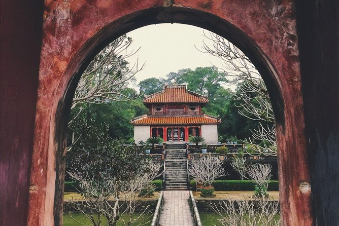 Hue city from Da Nang Private tour - Lunch at a local restaurant: when included meals actually help