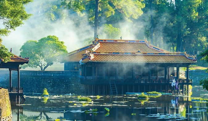 Hue full day tour: Hue Citadel, Thien Mu Pagoda and Tomb of Khai Dinh - Your Day at a Glance: Pickup, Timing, and Heat Prep
