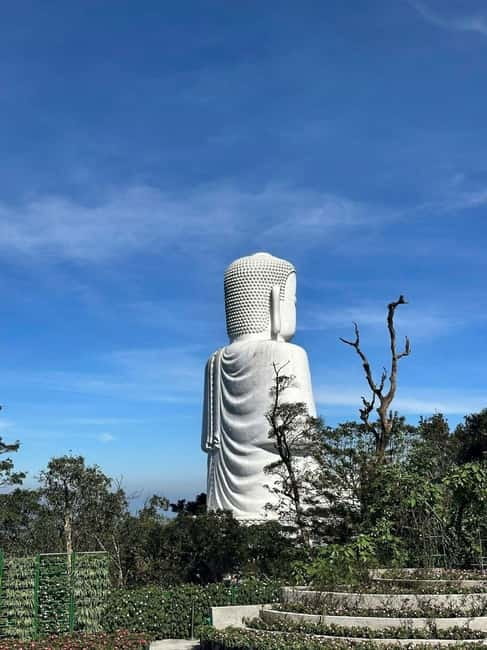 Hue: Private Car to/from Hoi An via Multi Attractions(1-Way) - Hai Van Pass: the viewpoint with bunkers and that highway-to-the-sky feeling