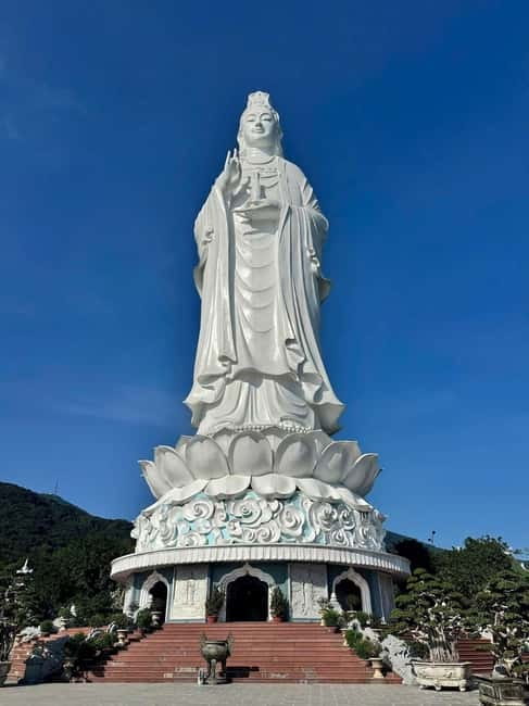 Hue: Private Car to/from Hoi An via Multi Attractions(1-Way) - Golden Bridge at Ba Na Hills: the wow-factor stop (with extra ticket costs)