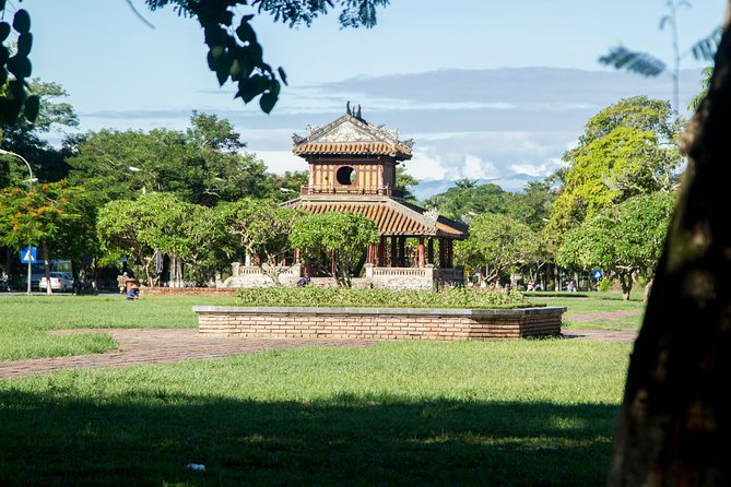 Imperial Hue And Hai Van Pass Full-day Tour - Perfume River boat ride: a gentle reset before Thien Mu Pagoda