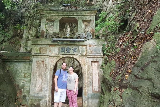 MARBLE MOUNTAIN-AM PHU Cave & HOI AN -Colourful Lantern Boat Ride - Hoi An Ancient Town After Dark: Japanese Bridge, Assembly Halls, and Heritage Houses
