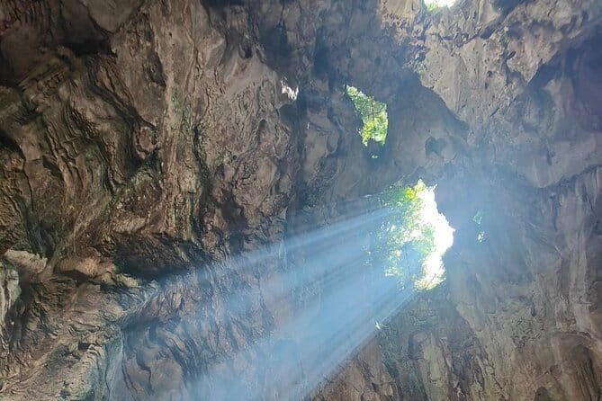 Marble Mountains, Hoi An City Lantern Boat Ride Tour from Da Nang - Hoi An Ancient Town for about 4 hours: slow streets with a plan