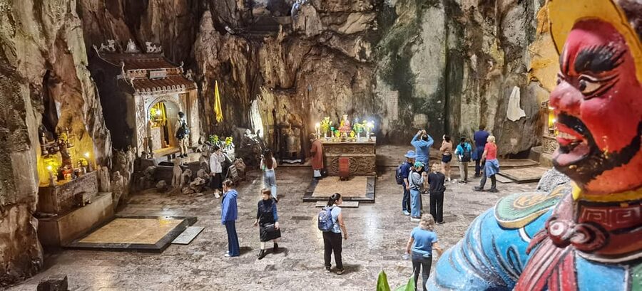 Marble Mountains - Lady Buddha - Coconut Village & Hoi An - The end of the day: boat cruise and the lantern moment