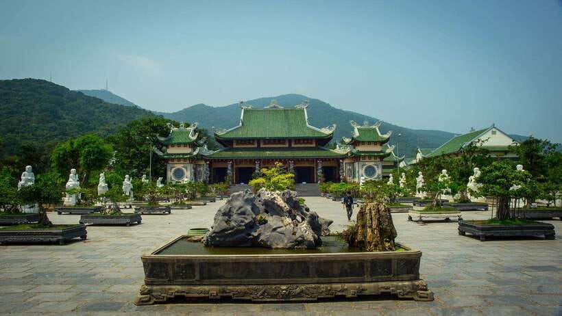 Marble Moutains, Monkey Islands, and Hell Cave Luxury Tour - Âm Phủ Cave (Hell Cave stop): Buddhist philosophies inside the story