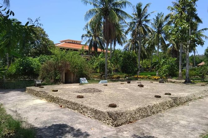 MY LAI MASSACRE Tour from Hotel in Da Nang City or Hoi An City ( Private Tour ) - Stop 2: My Lai Massacre – Son My Memorial (about 1 hour of reflection)
