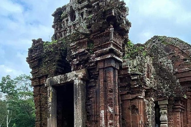 My Son Holyland , Marble Moutain,Hoi An Walking Tour with Night Market,Boat Ride - Hoi An Ancient Town Walk: Assembly Halls, Old Houses, and the Japanese Covered Bridge