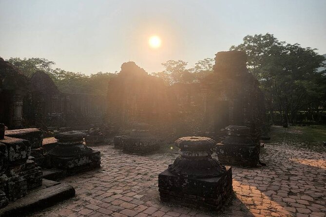 MY SON SUNRISE TOUR to avoid Crowds, Take Nice Photos from HOI AN or DANANG CITY - Why My Son Sunrise Works (Fewer People, Better Photos, Cooler Walking)