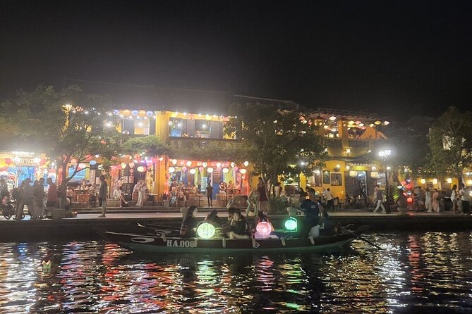 Night Boat Ride in Hoi An- Colourful Lanterns-Pick up at 16:30p.m - Japanese Covered Bridge: Dedicated Photo Time at 400+ Years Old