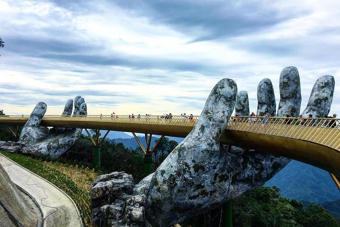 PREMIER TOUR - Discover Golden Bridge and Ba Na hill - Small group by Mini Van - Small-group comfort: up to 12 people and an English-speaking guide