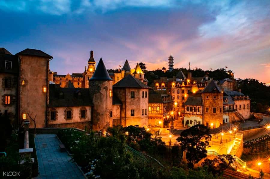 Private Car To Golden Bridge-Ba Na Hills From HoiAn/DaNang - Door-to-door comfort from Hoi An or Da Nang
