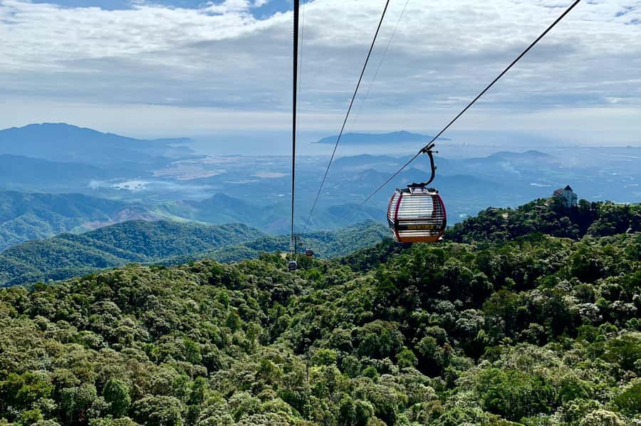 Private Car To Golden Bridge-Ba Na Hills From HoiAn/DaNang - The ride: air-conditioned, Wi‑Fi, and traffic-aware routing