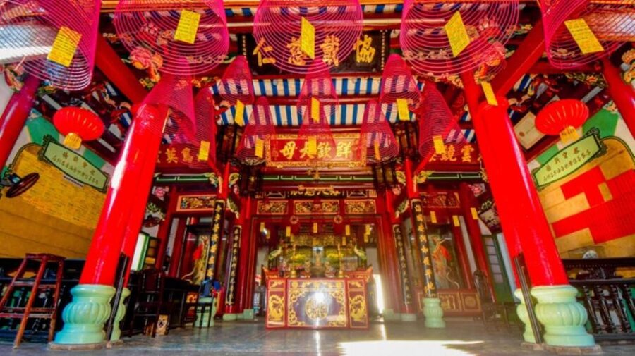 Private Tour to Marble Moutains and Hoi An City at Night. - Japanese Covered Bridge and old-house streets