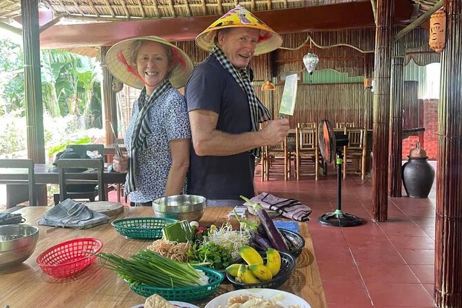 RICE PAPER Noodle Making Experience & Hoi An Cooking Class Class - Learning to catch purple crabs (and turning it into dinner)